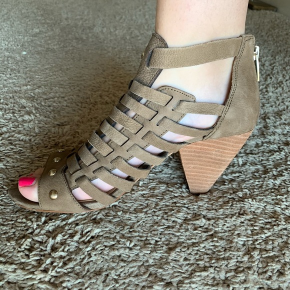 Open-Toed Army Green and Gold Hardware Heels - Picture 2 of 4